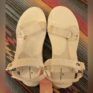NWT Stoney Clover Lane White Sandals with Adjustable Straps.Size 8. Good for 8.5